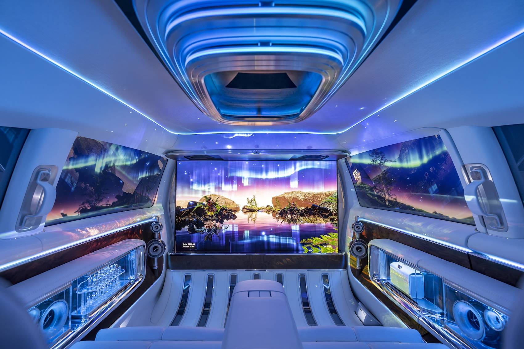 不止是新车联欢，更是技术大会——深度解读2025奔驰品牌科技日的信息系统集成服务